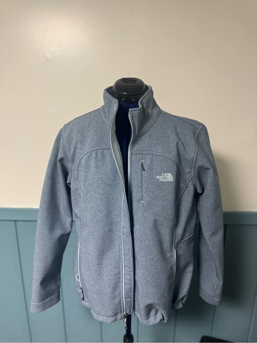The North Face Women's Heathered Slate Blue Performance Jacket